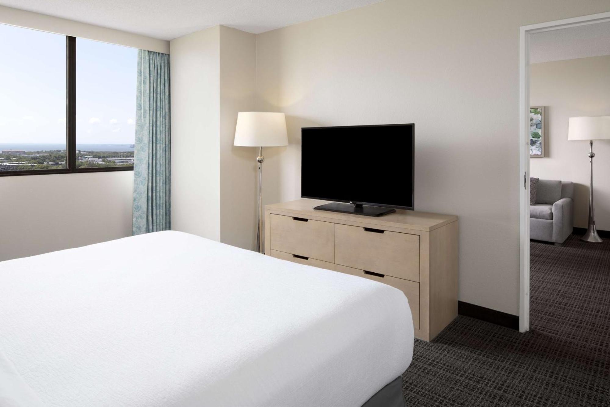 Embassy Suites By Hilton Tampa Airport Westshore Exteriér fotografie