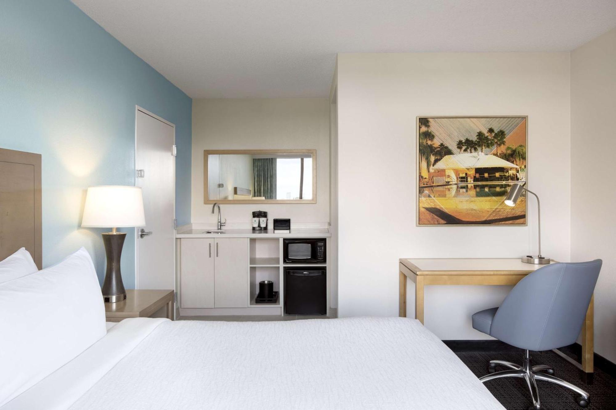 Embassy Suites By Hilton Tampa Airport Westshore Exteriér fotografie