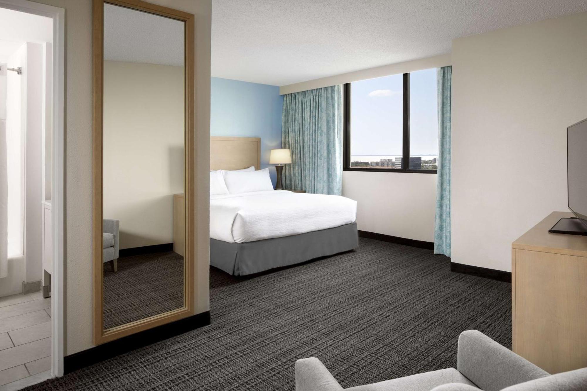 Embassy Suites By Hilton Tampa Airport Westshore Exteriér fotografie